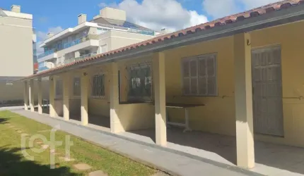 Casa à venda em Ingleses com 450 m², 6 quartos