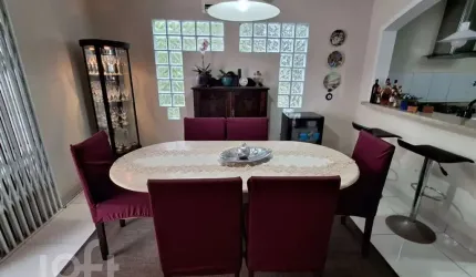 Casa à venda em Barreiros com 242 m², 5 quartos, 1