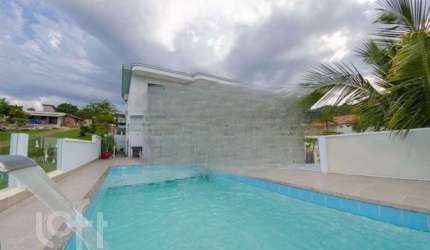 Casa à venda em Ingleses com 370 m², 3 quartos, 1