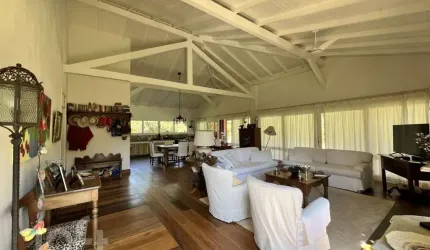 Casa à venda em São João do Rio Vermelho com 300 m