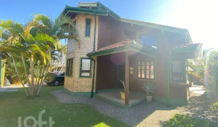 Casa à venda em São João do Rio Vermelho com 172 m