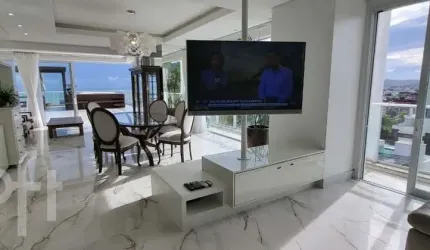 Apartamento à venda em Canasvieiras com 256 m², 4
