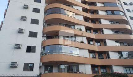 Apartamento de 3 dormitórios no Centro