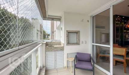 Apartamento à venda em Itacorubi com 96 m², 3 quar