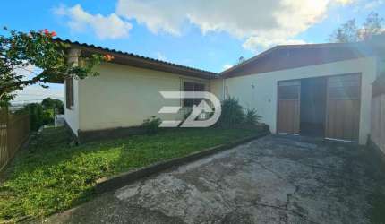 Casa para Venda em Caxias do Sul, CENTENÁRIO, 3 dormitórios, 1 banheiro, 2 vagas