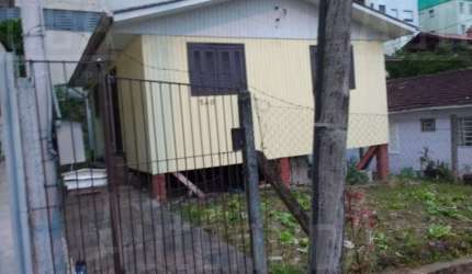 Casa com 3 quartos à venda na Rua Carlos Weber, 240, Rio Branco, Caxias do Sul, 54 m2 por R$ 270.000
