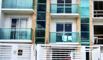 Casa com 3 quartos à venda na Rua José Walter Ribeiro Porto, 1348, Nossa Senhora da Saúde, Caxias do Sul, 132 m2 por R$ 530.000
