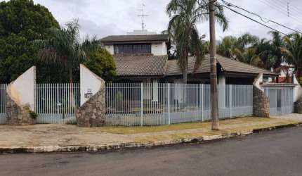 Linda casa com 4 Dormitórios no Resek