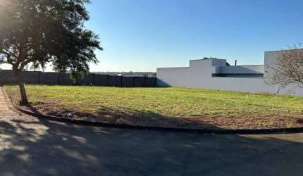 Terreno de 537 m² no Condomínio Portal dos Manacás
