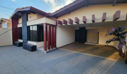 Casa comercial em Artur Nogueira - SP