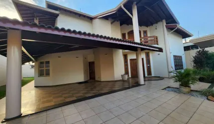 Casa de alto padrão no Centro de Artur Nogueira - SP
