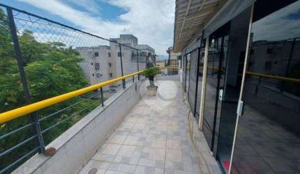 Cobertura com 4 quartos sendo 1 suíte à venda, com 172m por R$ 940.000,00 - Recreio