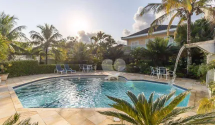 Condomínio Village Marapendi - Casa Duplex com linda área de lazer e jardim. Recreio dos Bandeirantes/RJ.