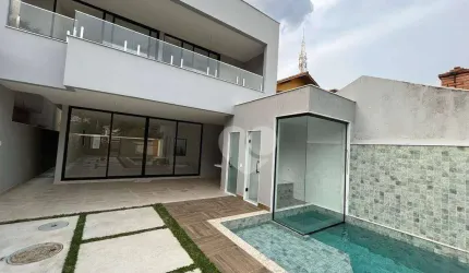 Linda casa no condomínio Rio Mar