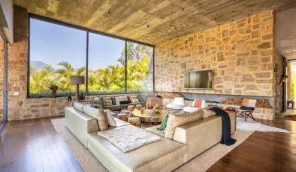 Casa com 6 quartos sendo 4 suítes à venda, 809 m² por R$ 5.900.000,00 - Petrópolis