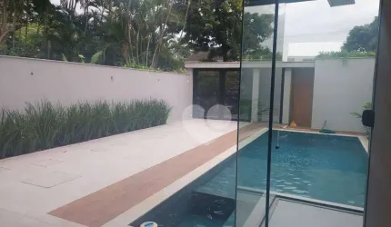 Casa com 5 Quartos à venda, 282 m² por R$ 4.900.000 - Barra da Tijuca - Rio de Janeiro/RJ