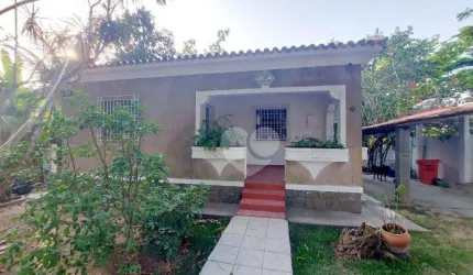 Casa com 3 amplos quartos à venda, 160 m² por R$ 850.000 - Guaratiba