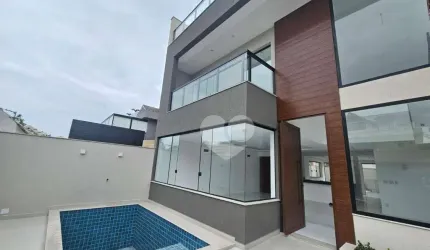 Condomínio Bothanica Nature - Casa Triplex em Projeto Contemporâneo, recém construída com 4 quartos sendo 3 Suítes. Recreio dos Bandeirantes/RJ.