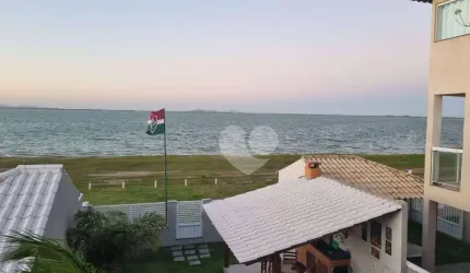 Casa em Arraial do Cabo - Figueira Frente a Lagoa
