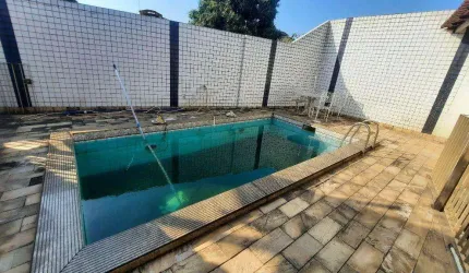 Casa triplex com 5 quartos, 5 vagas de garagem em Condomínio Fechado, Benfica, Rio de Janeiro/RJ