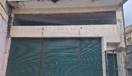 Loja frente de rua no valor de  R$640.000,00, Praça da Bandeira /Rio de Janeiro.