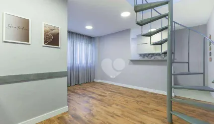 Barra Bonita Cobertura com 80m duplex totalmente Reformada