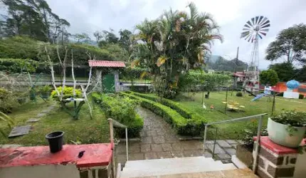 Casa com 6 quartos para alugar, 806 m² - Alto - Teresópolis/RJ
