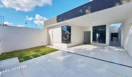 Casa Padrão com 3 dormitórios, sendo 1 suíte