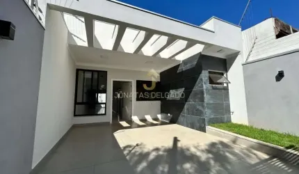 Casa à venda no bairro Jardim Araucária - Maringá/PR