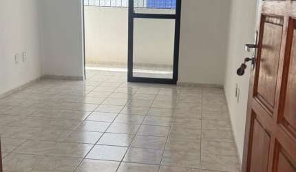 Apt bem espaçoso com 2 quartos