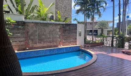 Casa de luxo em condomínio