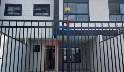 Sobrado à venda no bairro Cajuru - Curitiba/PR