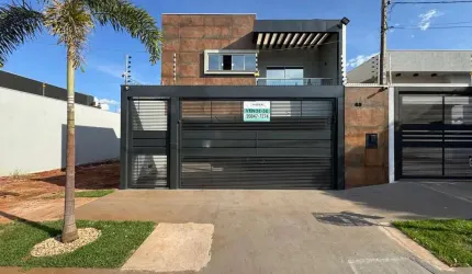 Sobrado para Venda em Maringá, Jardim Espanha, 3 dormitórios, 3 suítes, 4 banheiros, 3 vagas