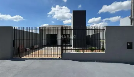 Casa para Venda em Maringá, Jardim Guairacá, 3 dormitórios, 1 suíte, 2 banheiros, 2 vagas