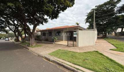 Casa para Venda em Maringá, Zona 05, 4 dormitórios, 1 suíte, 2 banheiros, 3 vagas
