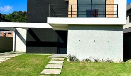 Casa - 4 Quartos, suite e varanda - Alphaville Litoral Norte