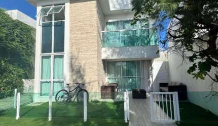 Casa Duplex à Venda - 4 Quartos, suite e varanda - Buraquinho, Lauro de Freitas