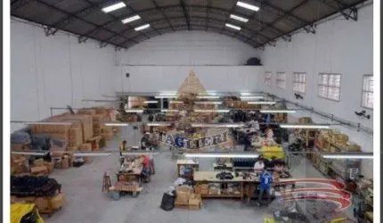 Galpão 1100M2. Pé direito 14mts.Trifásico. LOCADO MAS VENDE