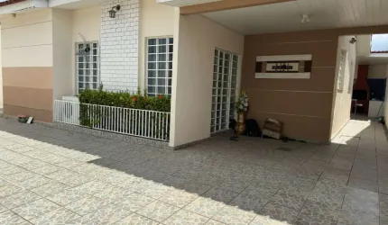 Casa à Venda no Conjunto Jardim Versalles