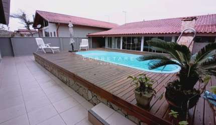 Casa com 5 quartos à venda na Barra do Sai, Itapoá , 10 m2 por R$ 890.000