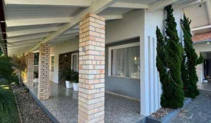 Casa com 3 quartos à venda na Rua Anita Garibaldi, Centro, Pomerode, 224 m2 por R$ 1.100.000