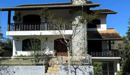 Casa com 3 quartos à venda na Rua Primeiro de Maio, Centro, Pomerode, 469 m2 por R$ 2.200.000
