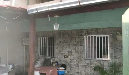 Casa com 2 quartos à venda na Rua Caiapó, 62, Vilar dos Teles, São João de Meriti, 80 m2 por R$ 50.000
