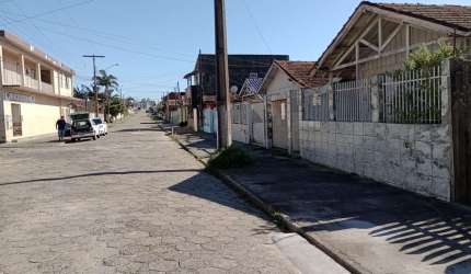 Casa com 3 quartos à venda no Mar Grosso, Laguna  por R$ 219.000
