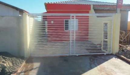 Casa com 2 quartos à venda no Jardim Monte Mor, Botucatu  por R$ 220.000