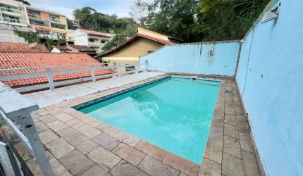 Casa com 4 quartos à venda na Vila Valqueire, Rio de Janeiro , 248 m2 por R$ 860.000