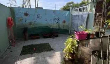Casa com 4 quartos à venda no Jardim Sarah, São Paulo  por R$ 270.000