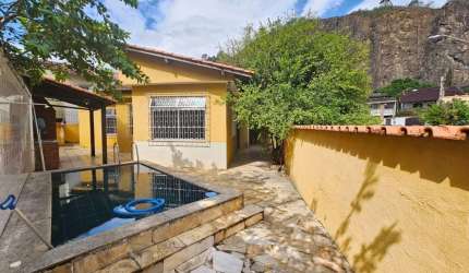 Casa em condomínio fechado com 3 quartos à venda na Freguesia (Jacarepaguá), Rio de Janeiro , 267 m2 por R$ 700.000