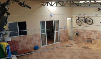 Casa com 4 quartos à venda no Aliança, Osasco  por R$ 300.000