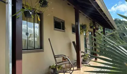 Casa à venda no Wunderwald, Pomerode  por R$ 1.400.000